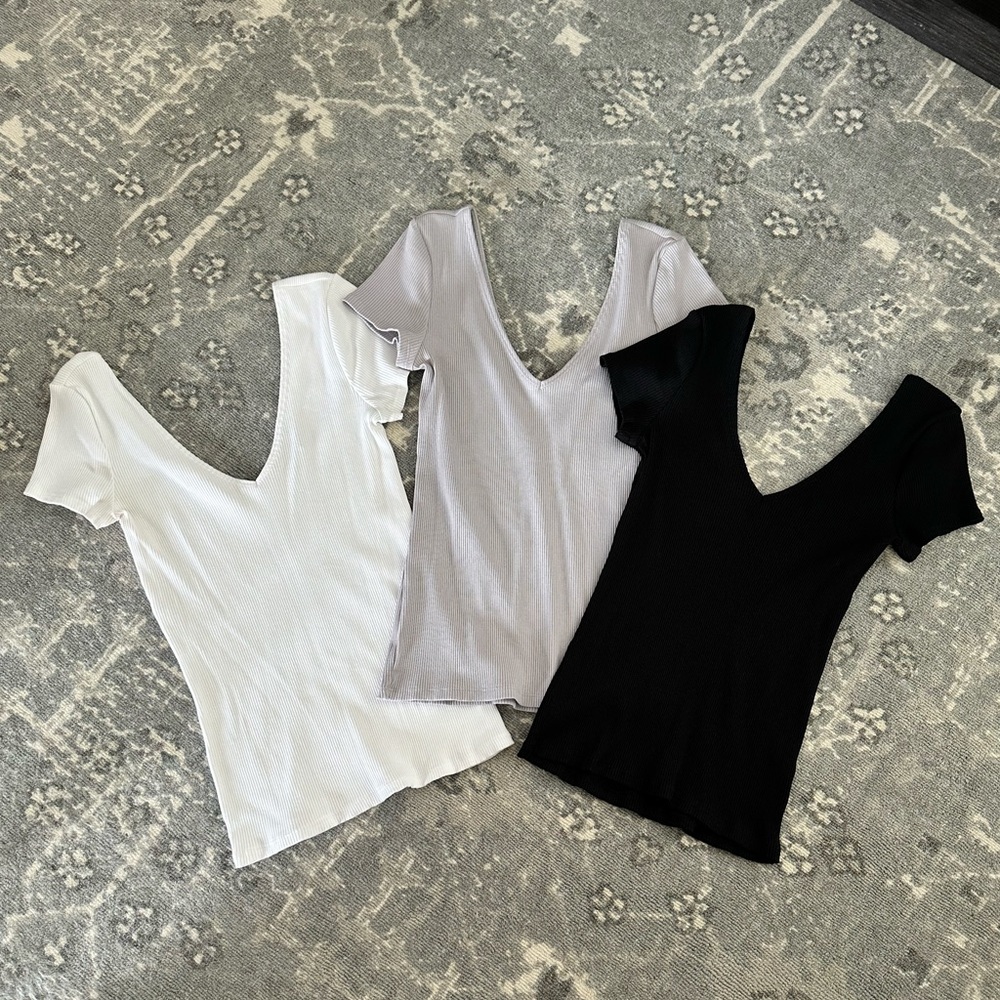 Express One Eleven fitted v-neck tee BUNDLE